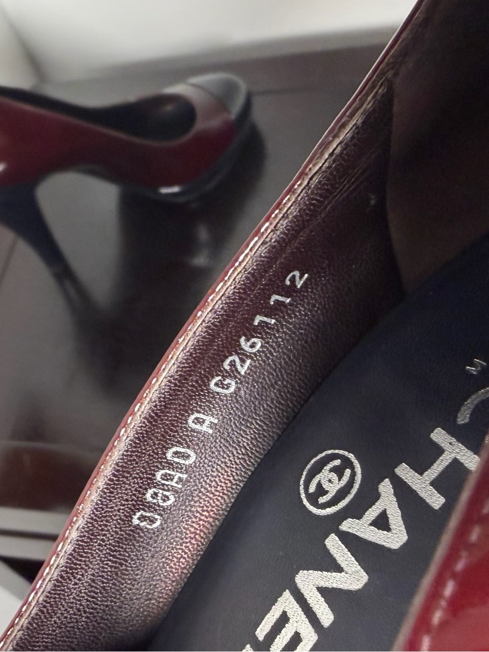 Chanel 2008 Interlocking CC Burgundy Patent Leather Pumps IT 37 US 7 - Picture 5 of 8